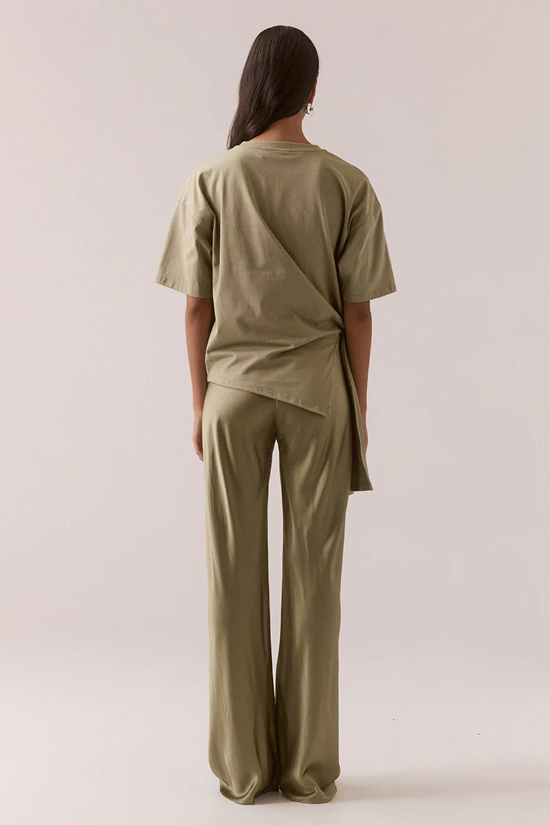 BLAKE TEE - LIGHT OLIVE - Image 4