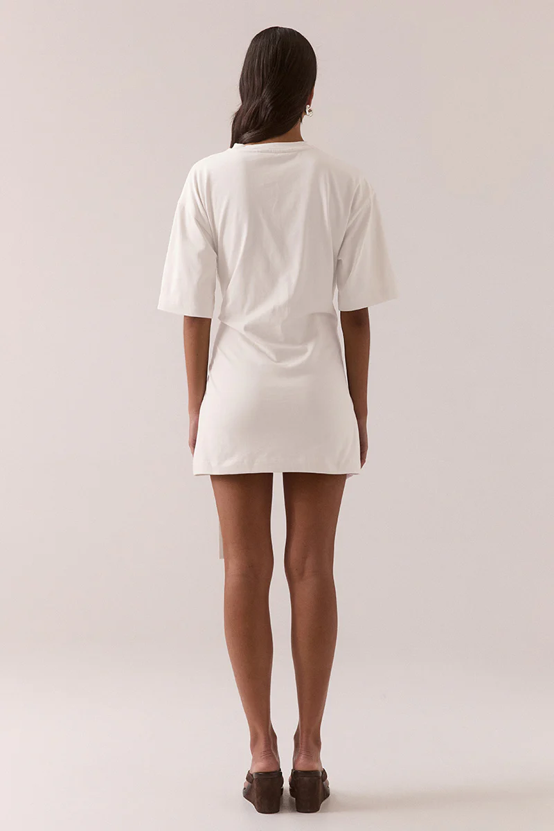 DELANI TEE DRESS - WHITE - Image 4